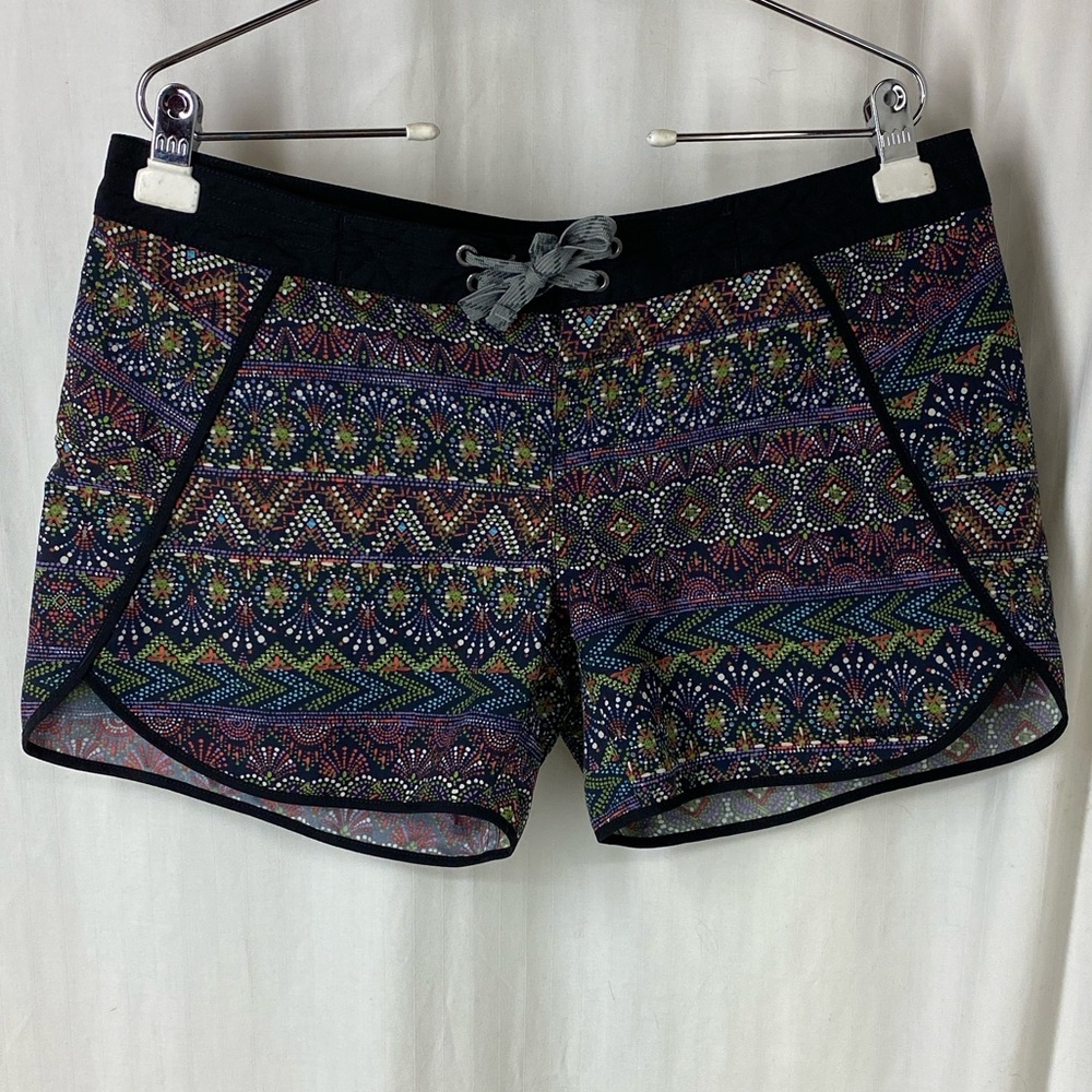 Patagonia 12 Wavefarer Board Shorts Papyrus Pop Black Pink UPF 50